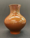 M87-068: Vase by Kounin Toba
